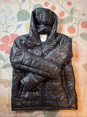 STUTTERHEIM Quilted Hooded Puffer Jacket in Dark Charcoal RAINCOAT